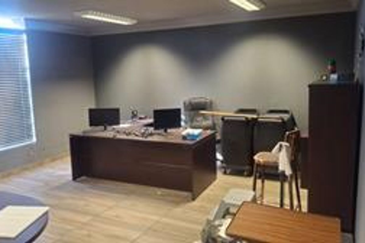 Office To Let - Photo 5
