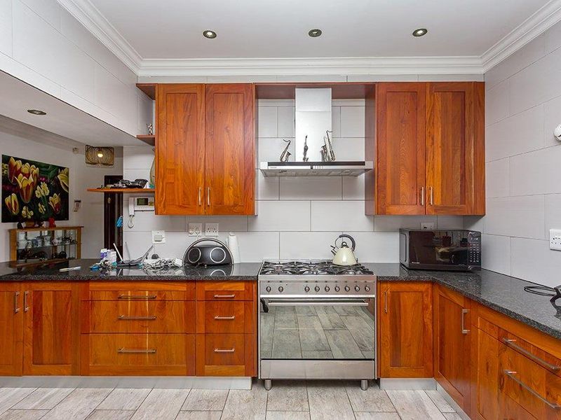 Milnerton House Available To Let - Photo 10