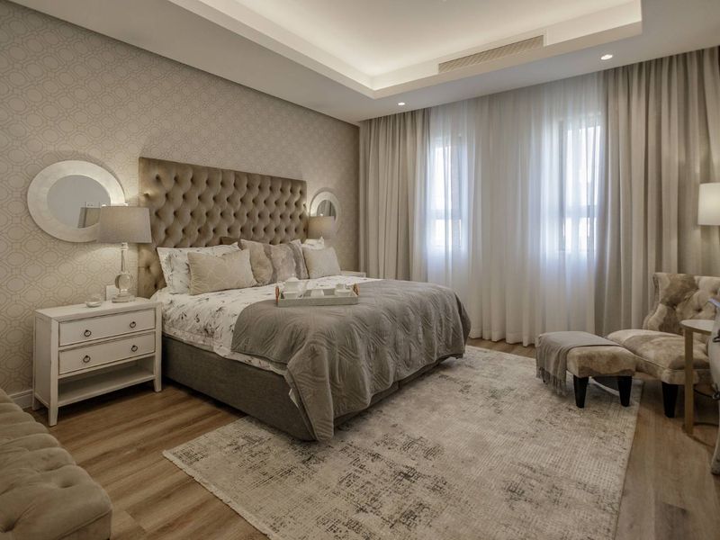 Stunning 4-Bedroom Apartment in City Center, Steyn City - Photo 10