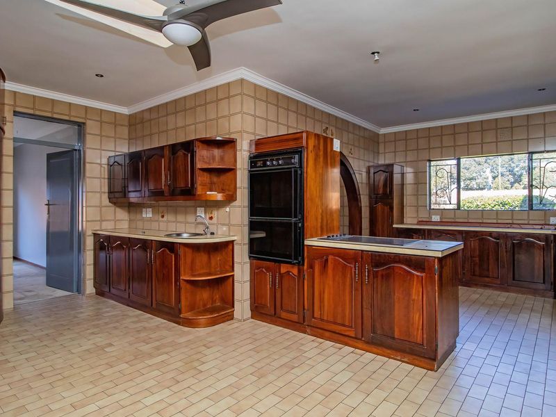 Timeless Elegance Meets Modern Comfort in Lakefield - Photo 6