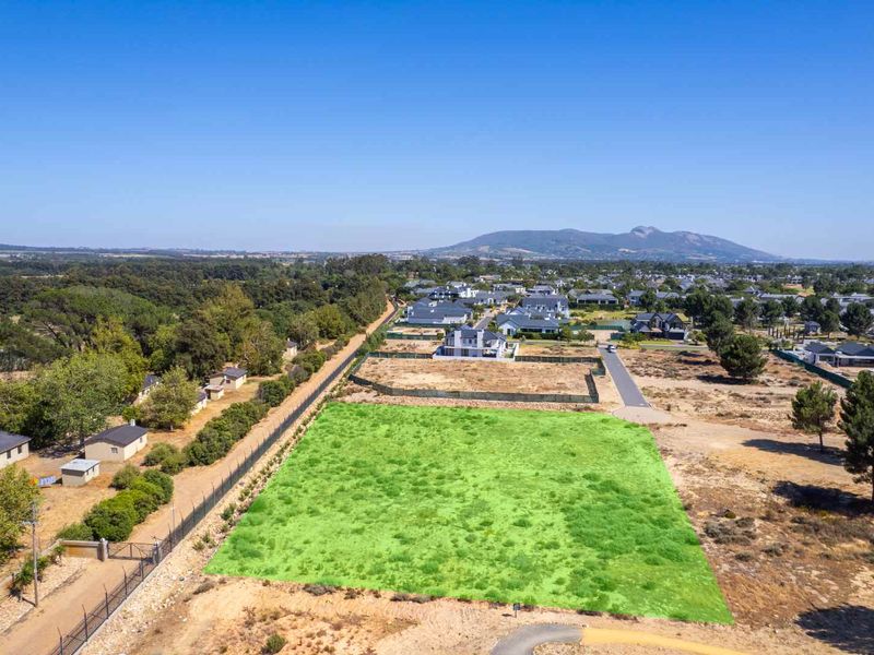 An exceptional opportunity to design and build a bespoke home in The Acres at Pearl Valley Golf & Country Estate - Photo 2