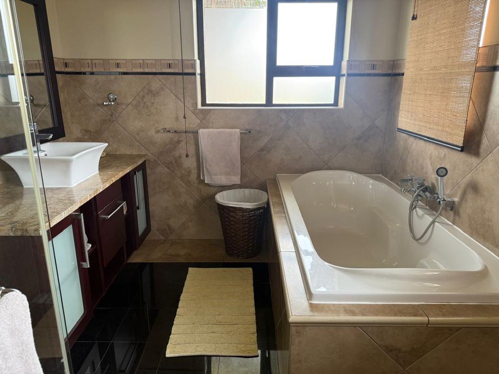 en suite bathroom 2