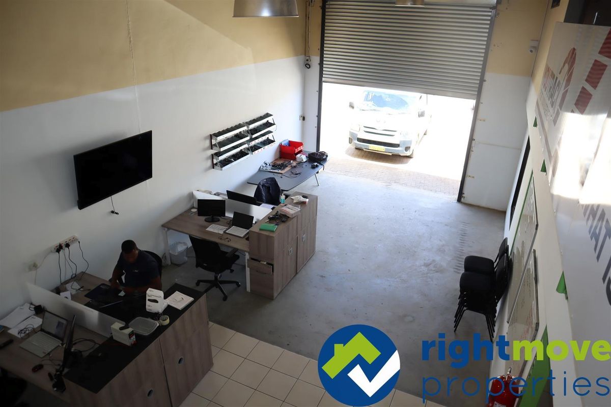 Well maintained double warehouse for sale - Photo 3