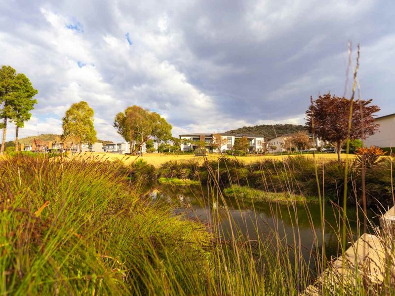 Panoramic Views & Luxury Lifestyle in Prime Location! - Photo 7