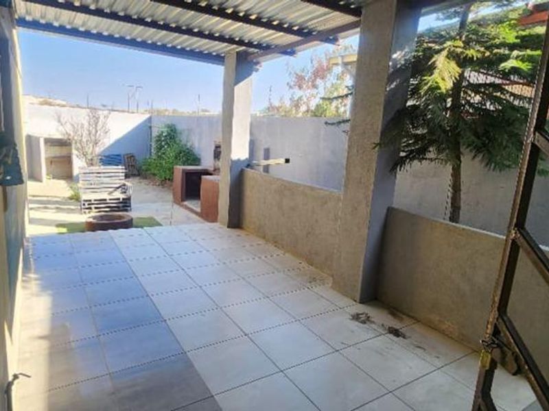 3 Bedroom House for Sale! - Photo 8
