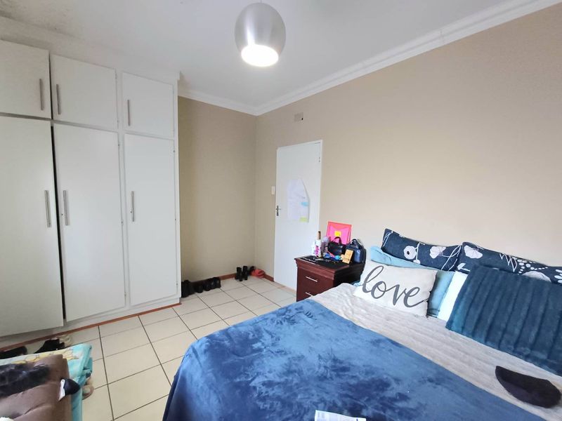 Excellent ROI  or perfect for First time Home Buyers - Photo 2