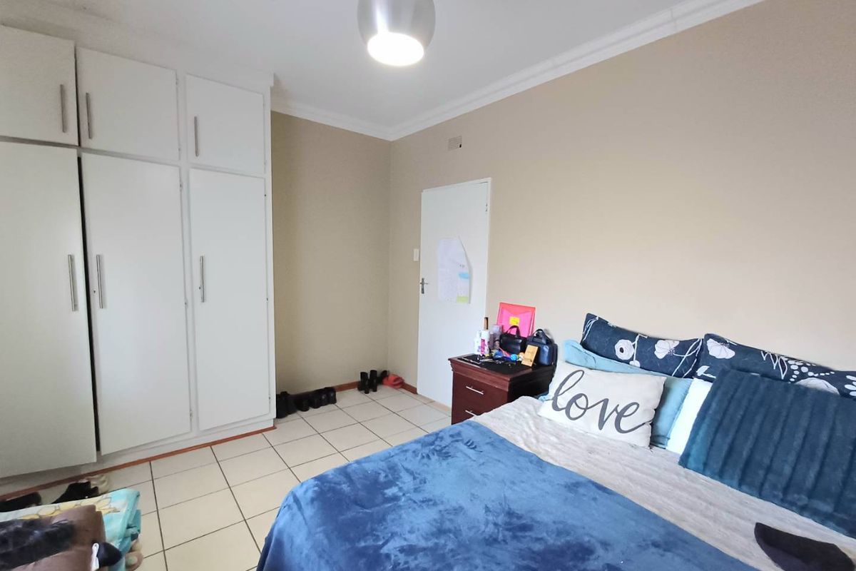 Excellent ROI  or perfect for First time Home Buyers - Photo 2