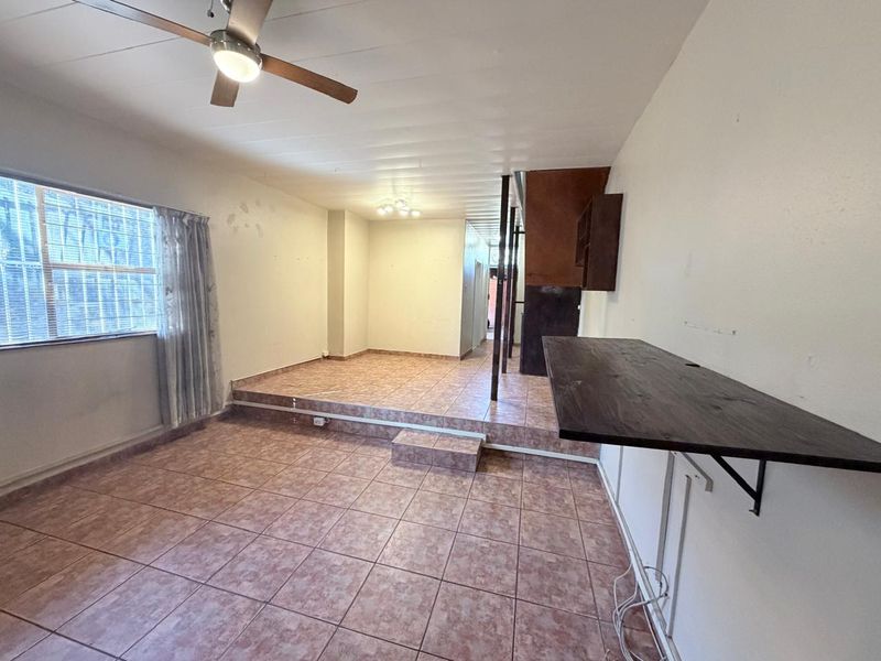 Lovely 3 bedroom duplex townhouse in a sought after suburb! - Photo 9