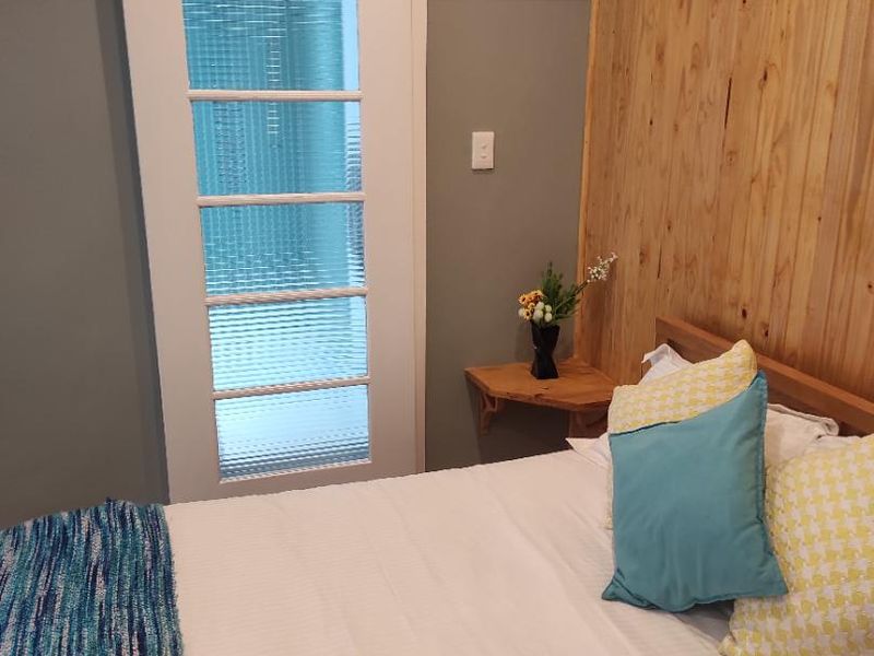 Cosy studio apartment in Highlands North - Photo 5