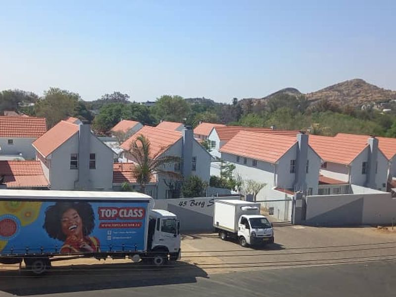 Investment Property -  A Grade Office Unit For Sale - Klein Windhoek - Photo 6