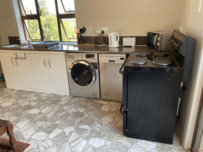 FOR RENT  |  Waterfall  |  1 Bedroom Garden Cottage - Photo 9