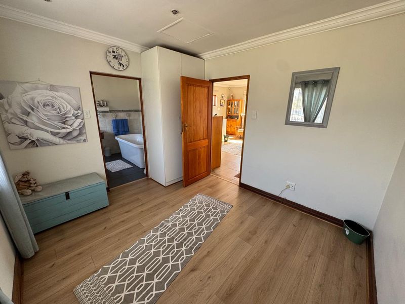 Dual Family Home and Potential Multi-Let - Photo 10