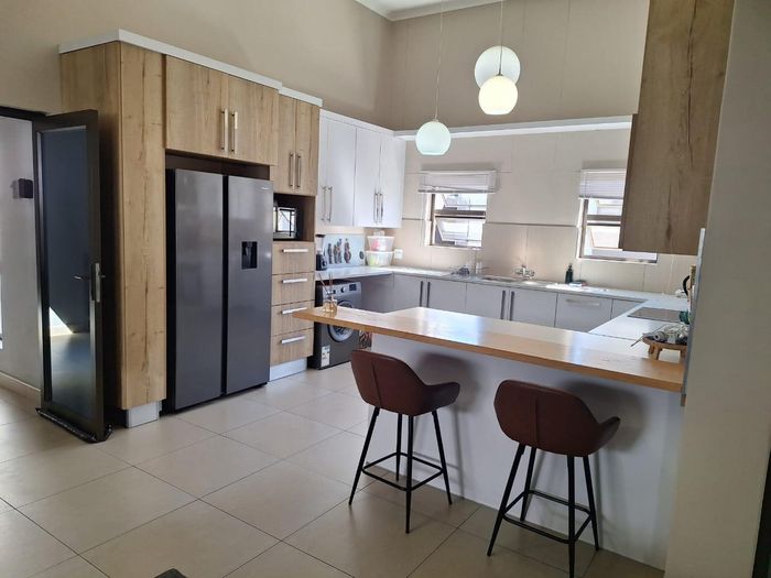 Property #2496074, Apartment For Sale in Windhoek East