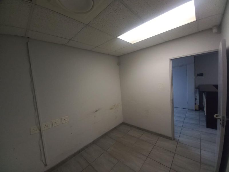 Prime Commercial Office Space - Photo 8