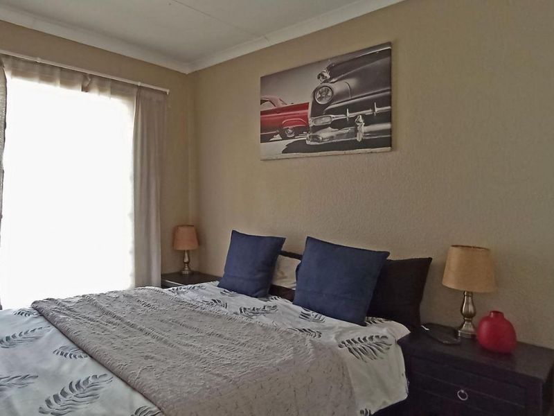 2 BEDROOM UPSTAIRS UNIT FOR SALE IN FAERIE GLEN - Photo 8