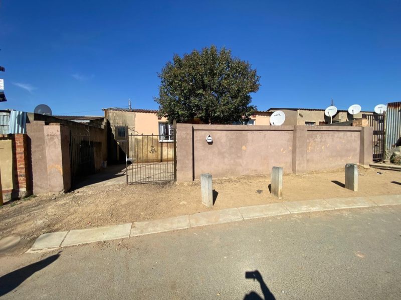 house for sale - Photo 1