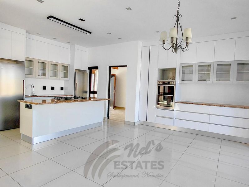 Exceptional Home For Sale in Riverside, Kramersdorf, Swakopmund - Photo 8