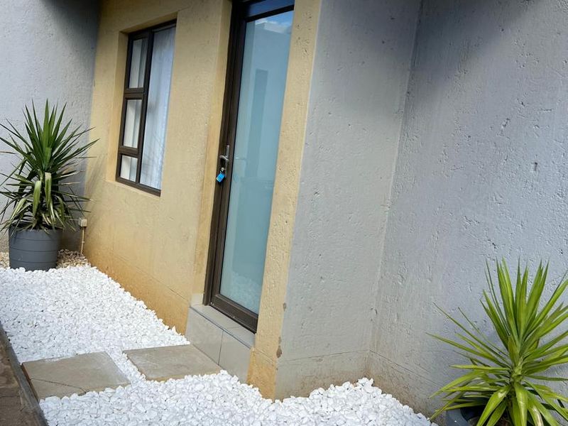 🌟Elegant 3-Bedroom Apartment in Academia – Don’t Miss Out! - Photo 2