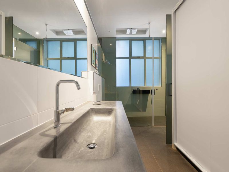 Live the ultimate Cape Town loft experience - Photo 10