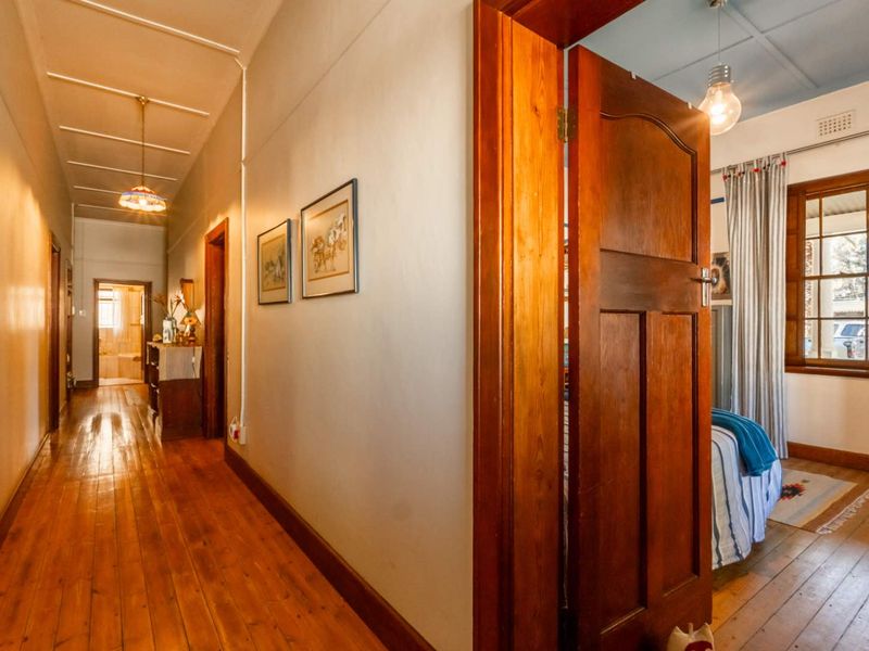 Historic Rawsonville home with timeless charm, spacious living, solar, borehole, and flatlet potential — blending heritage character with modern comfort. - Photo 5