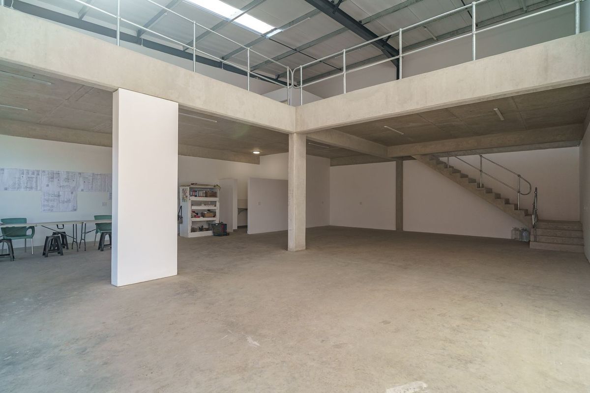 Own a new-build ±285 m2 mini-factory with on-grade roller access, 63A 3-phase, individual metering, 24/7 security and 3 on-site bays. Target occupation Oct 2025 - Photo 3