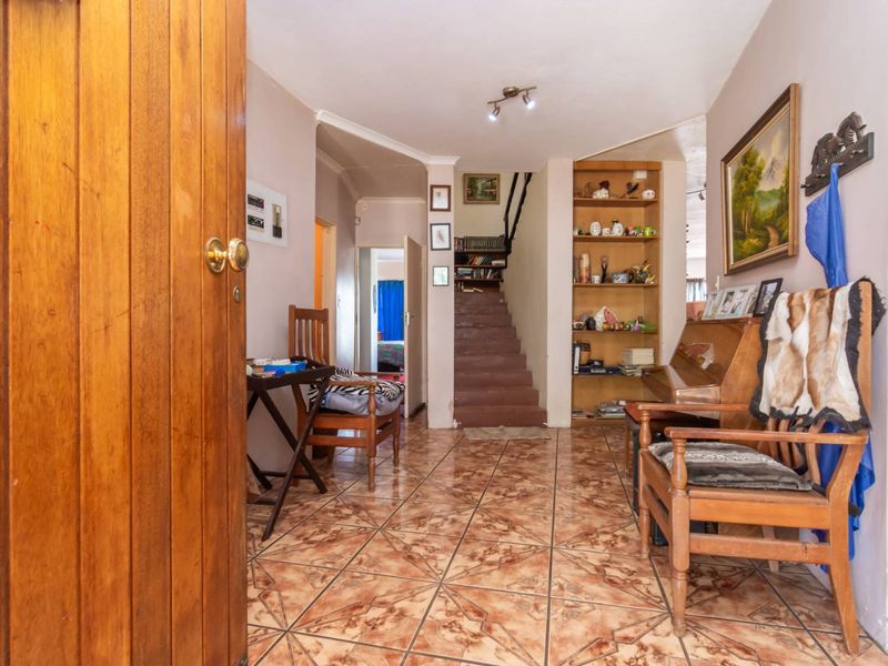 Family Home For Sale - Photo 2