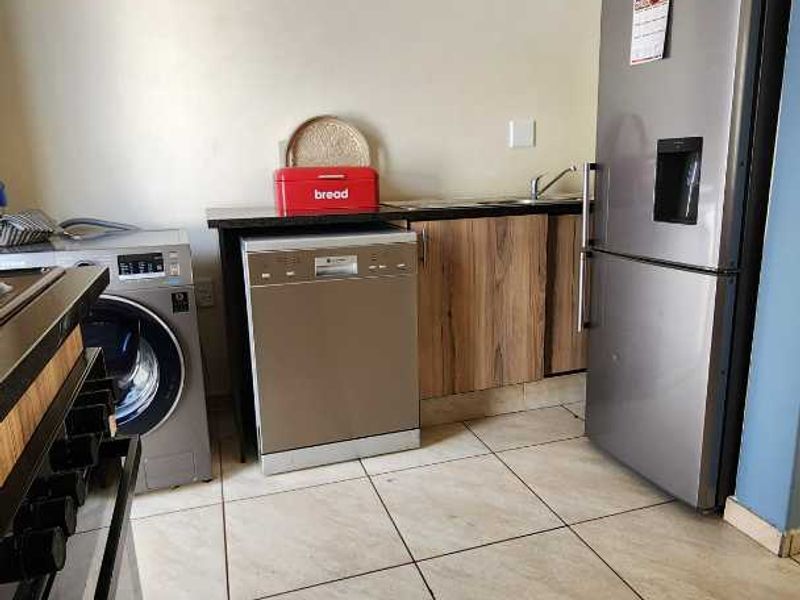 House For Sale in Magaliesburg Country Estate - Photo 7