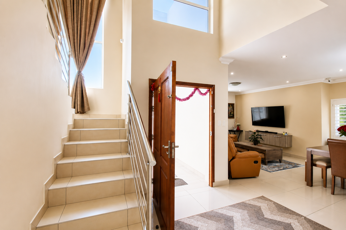 Elegant Family Duplex in Blue Valley Golf Estate - Photo 3