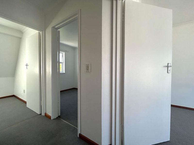 Charming 3-Bedroom Home with a lovely garden - Photo 10