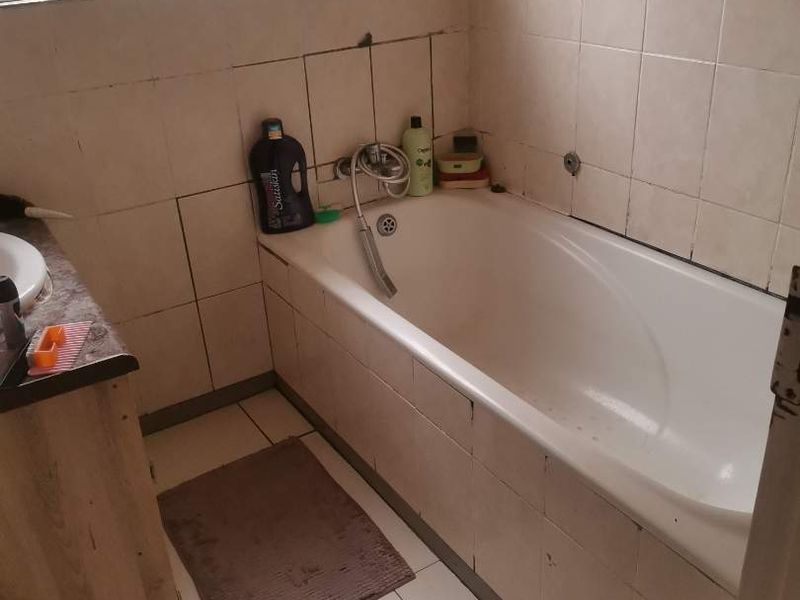 3 Bedroom House For Sale in Vanderbijlpark CE 7 - Photo 6