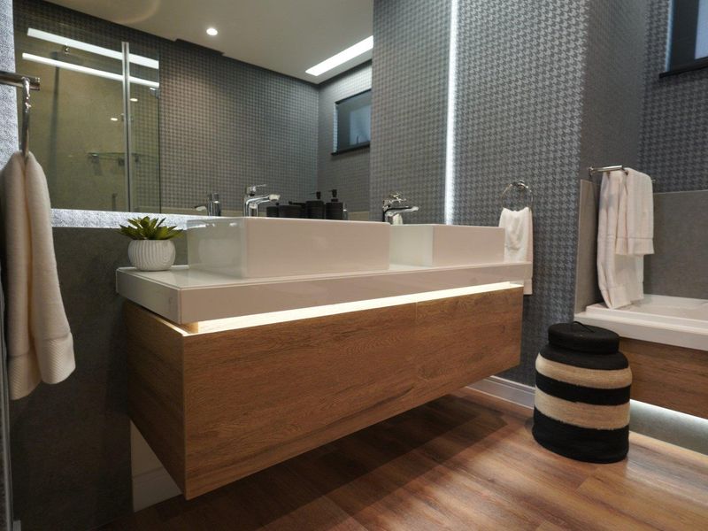 Luxury Fully Furnished 2-Bedroom Apartment - Photo 5