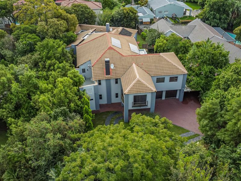 Grand Bryanston East Estate Living | 8-Bedroom Luxury Residence with Exceptional Lifestyle Appeal - Photo 1