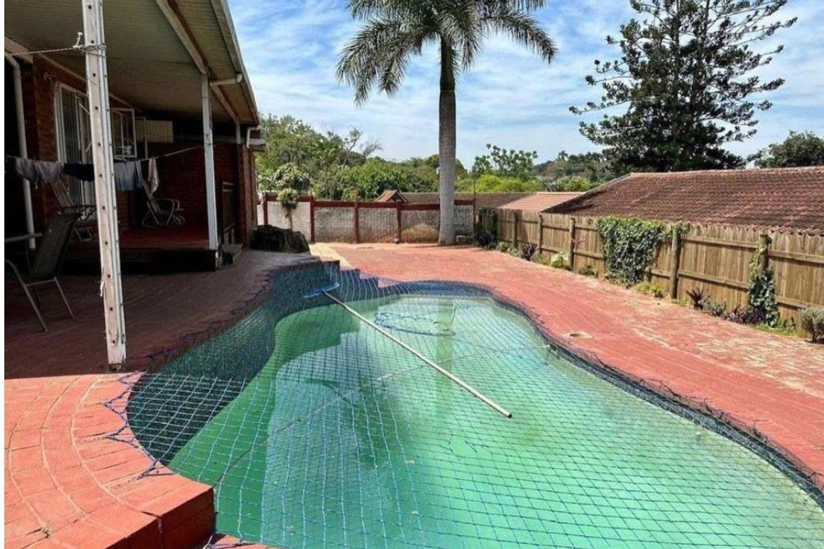 4 bedroom low maintenance home for sale in Sunningdale - Photo 3