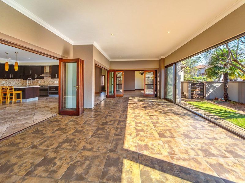 Refined Family Living in the Heart of Midlands Estate - Photo 3