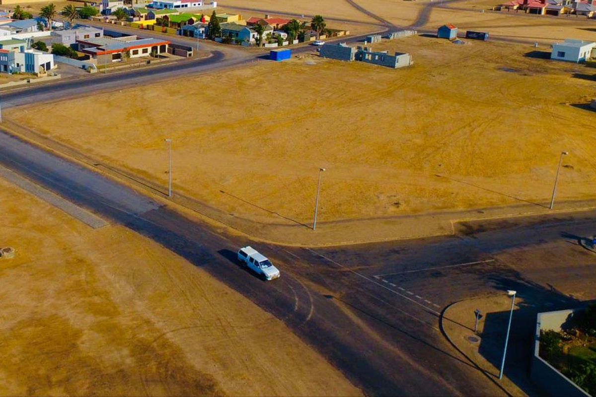 VACANT LAND - Photo 2