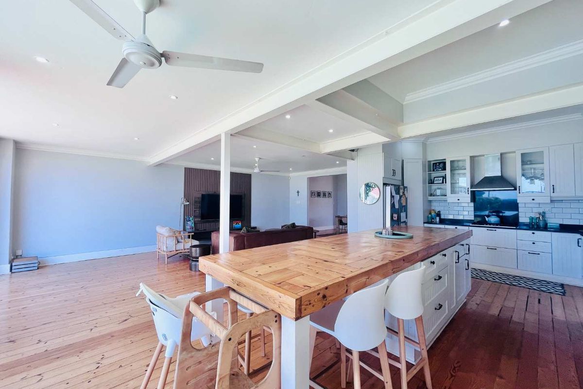 Hendra - Coastal Comfort  , Modern Family Home with exceptional extra's - Photo 5