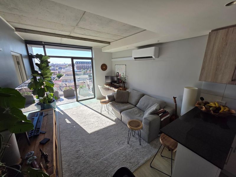 One Bed with Sea Views in Woodstock Quarter - Photo 6