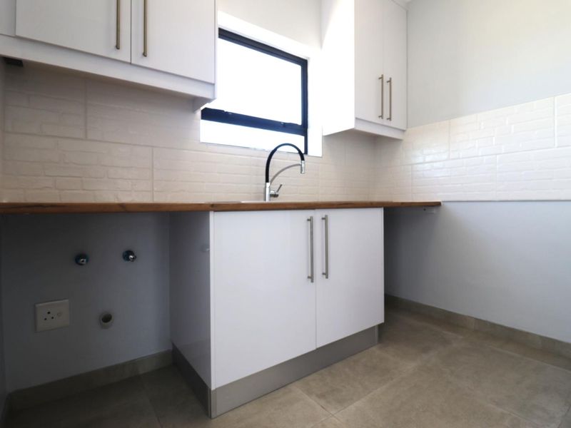 Plot & Plan 3-Bedroom Coastal Home with Current Ocean Views, Swakopmund Namibia - Photo 9