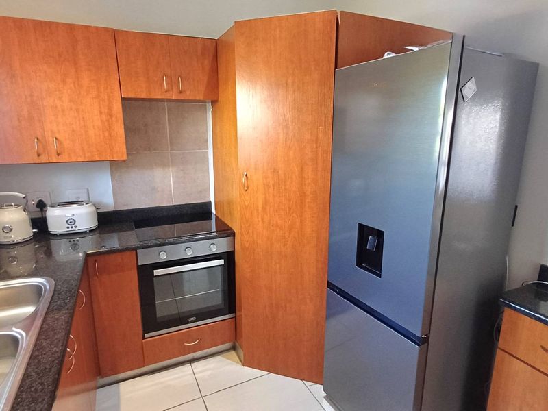 Stunning ground floor apartment in Coralwood Estate - Photo 7