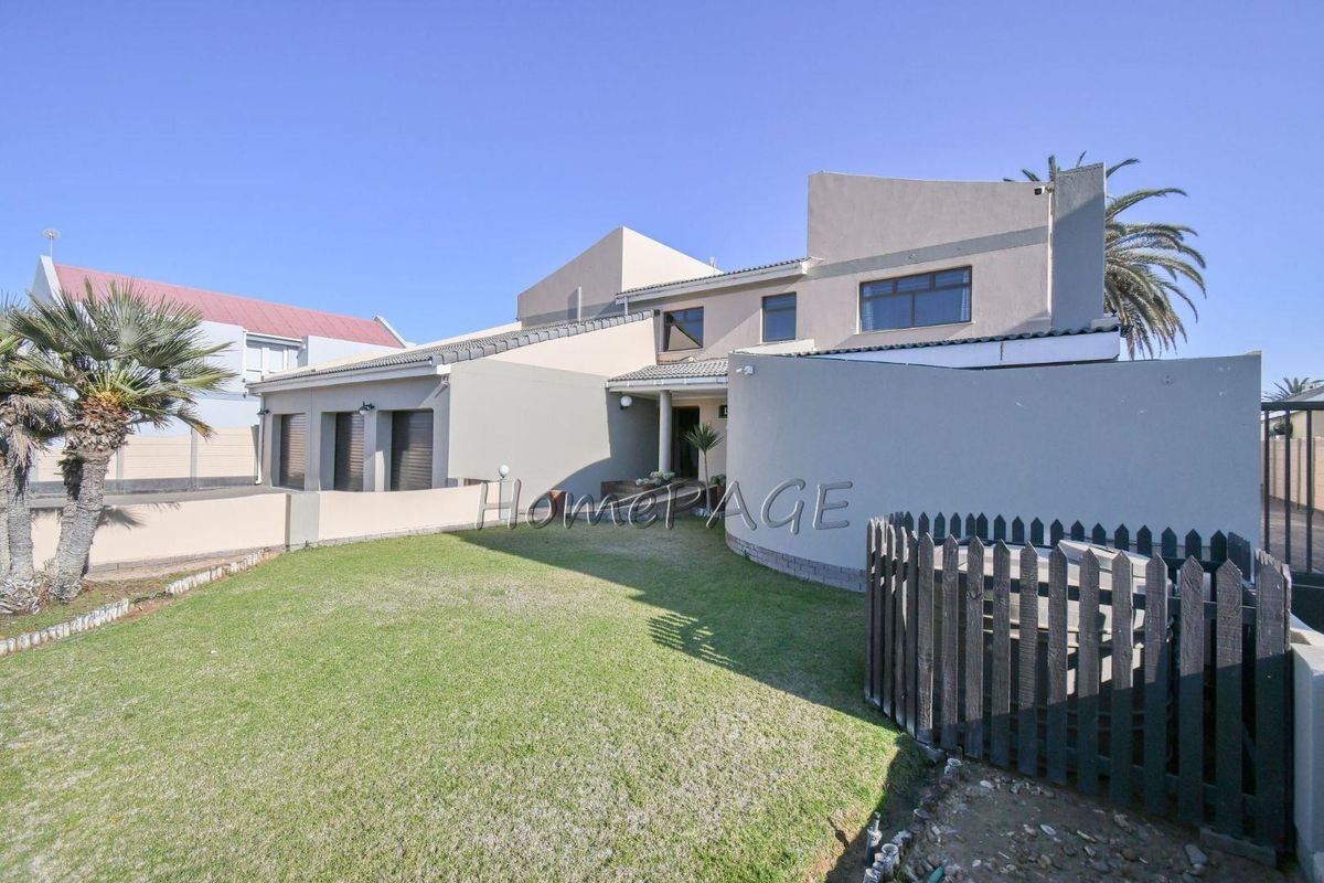 Meersig Walvis Bay:  North Facing Marvel in Sought After Area of Meersig - Photo 2