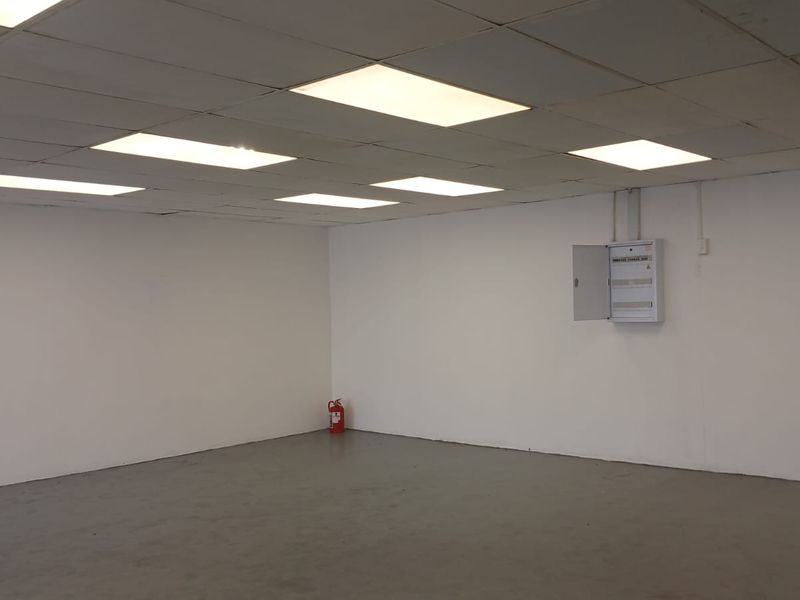 To Let | Versatile Commercial Unit | Kirstenhof - Photo 4