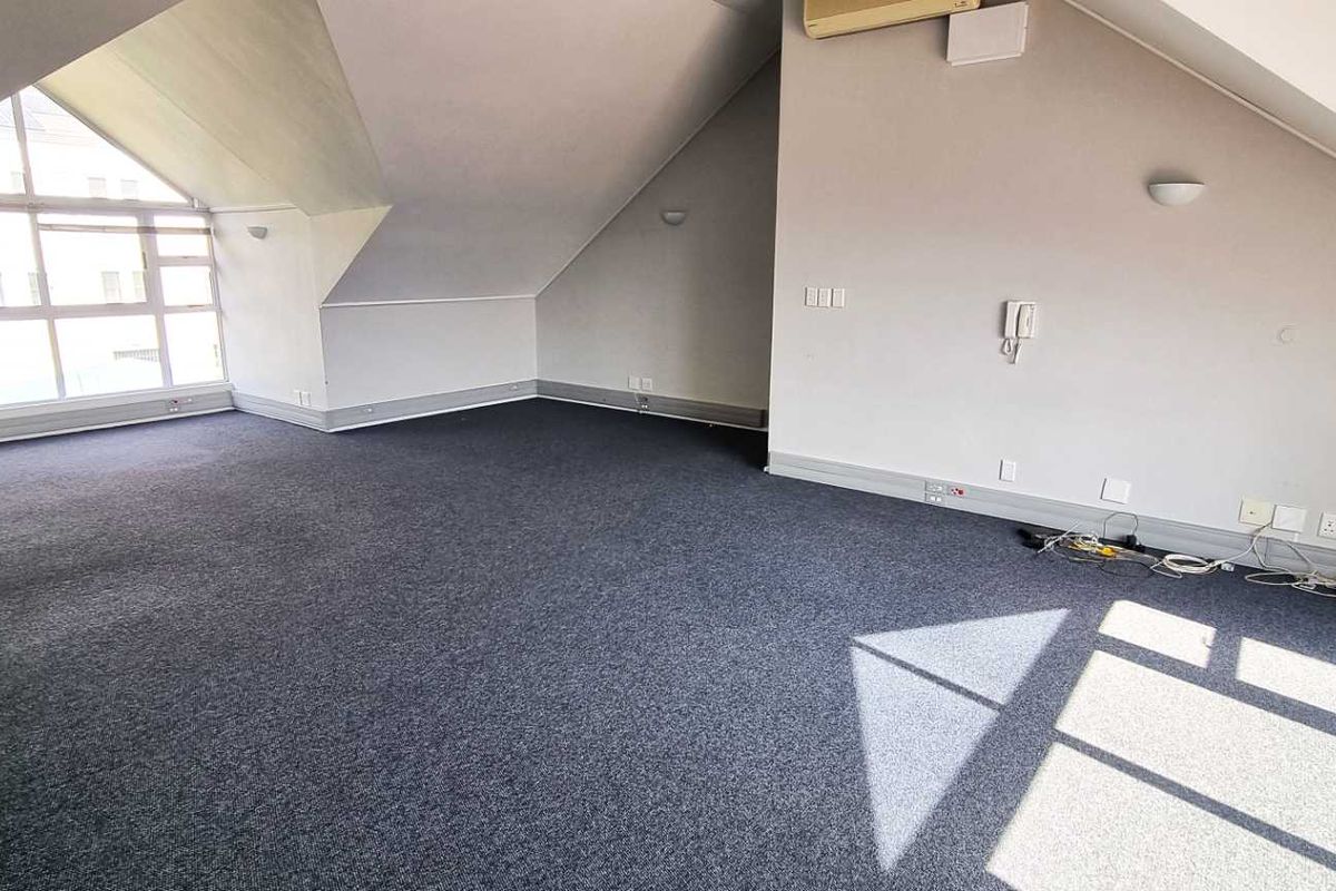 Loft Office in Neat Condition - Photo 4