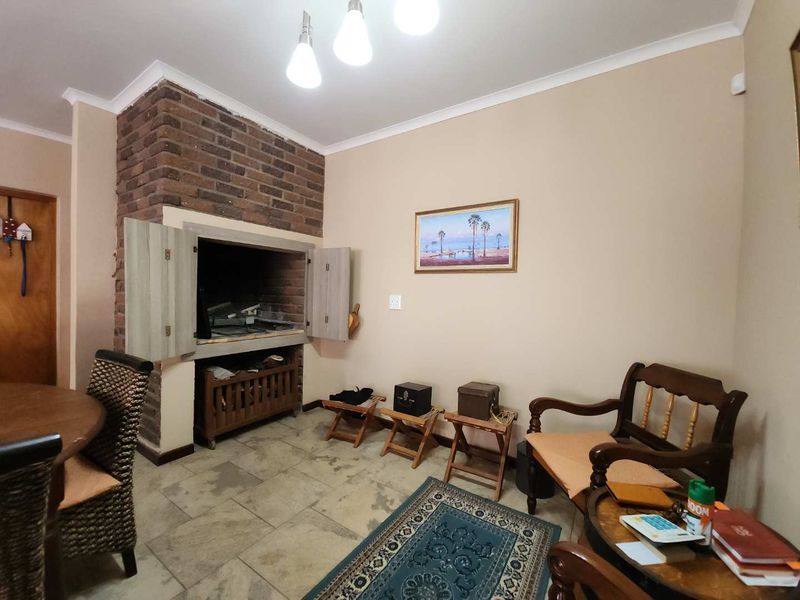 Second row house from the sea in Sunbay, Henties Bay. - Photo 10