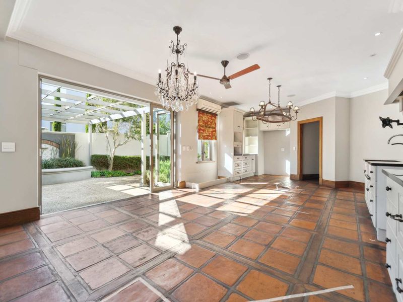 Highly Desirable Location in Val de Vie Estate - Photo 9