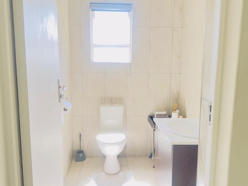 Modern Double-Storey Townhouse For Sale in Blue Valley Security Estate - Photo 9