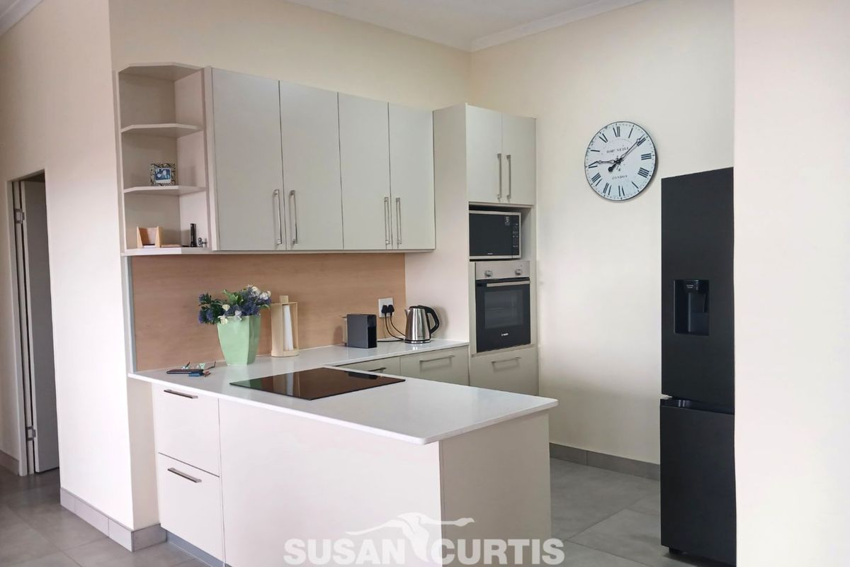 Beautiful Modern Apartment - Photo 4