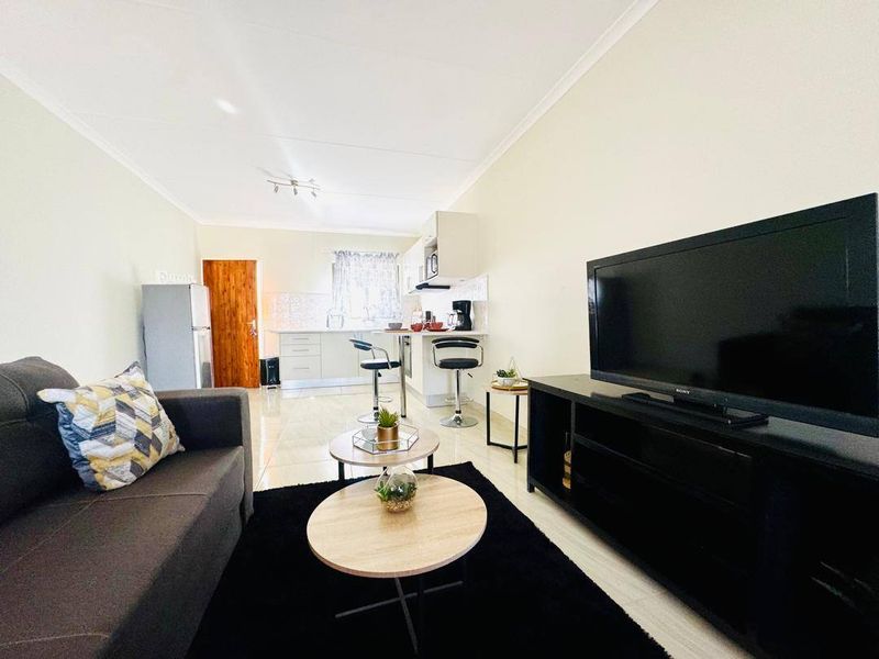 2 Bedroom Townhouse For Sale in Wanaheda - Photo 3