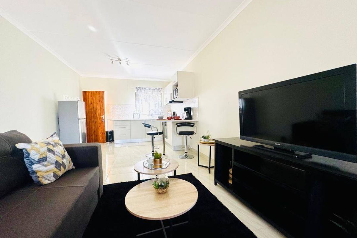 2 Bedroom Townhouse For Sale in Wanaheda - Photo 3