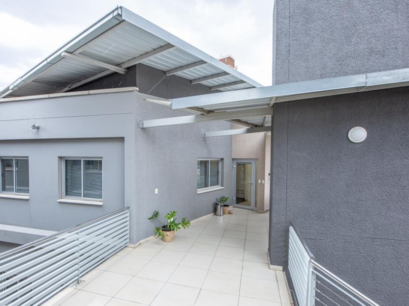 FOR SALE - Office space in CBD for Investors! - Photo 7