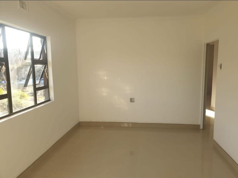 Brand New Upmarket House in Umlazi BB - Photo 8
